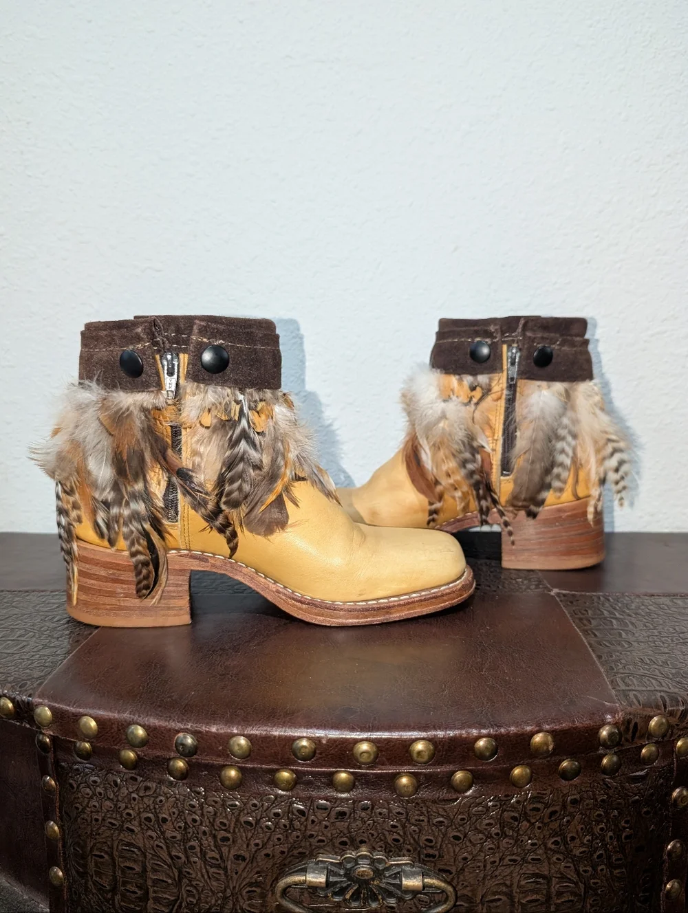 Vintage Frye Campus Banana Short Boots With Custom Feather Trim Size 6
